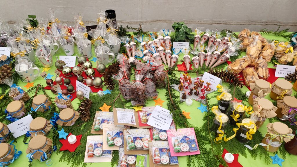 DerBesondereWeihnachtsmarktTitle.jpg
